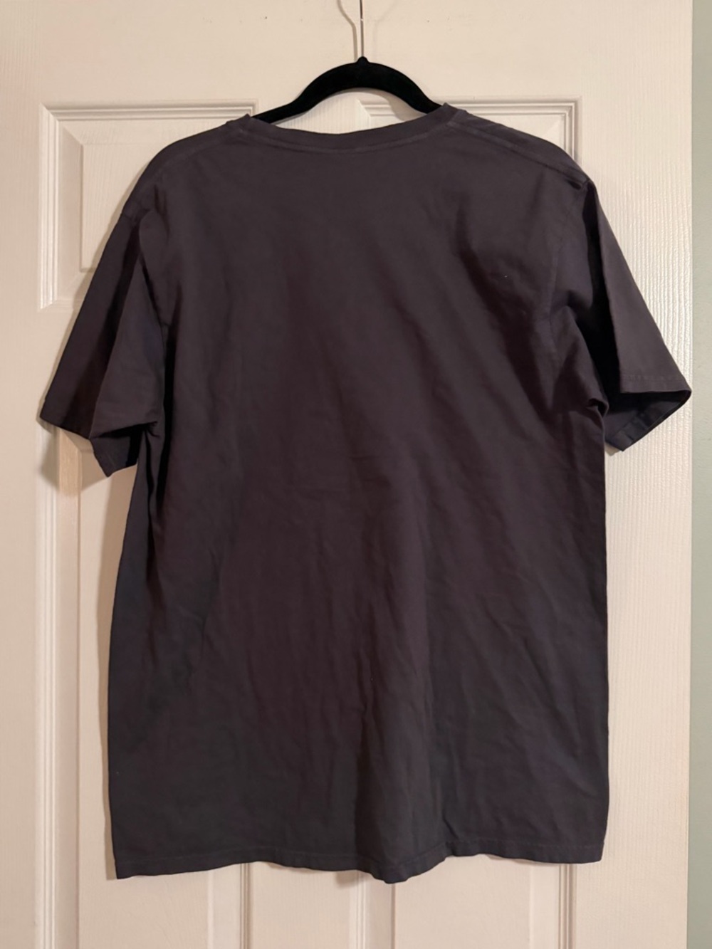Red Rocks Graphic Tee - Charcoal Men’s T-Shirt - Picture 2 of 7